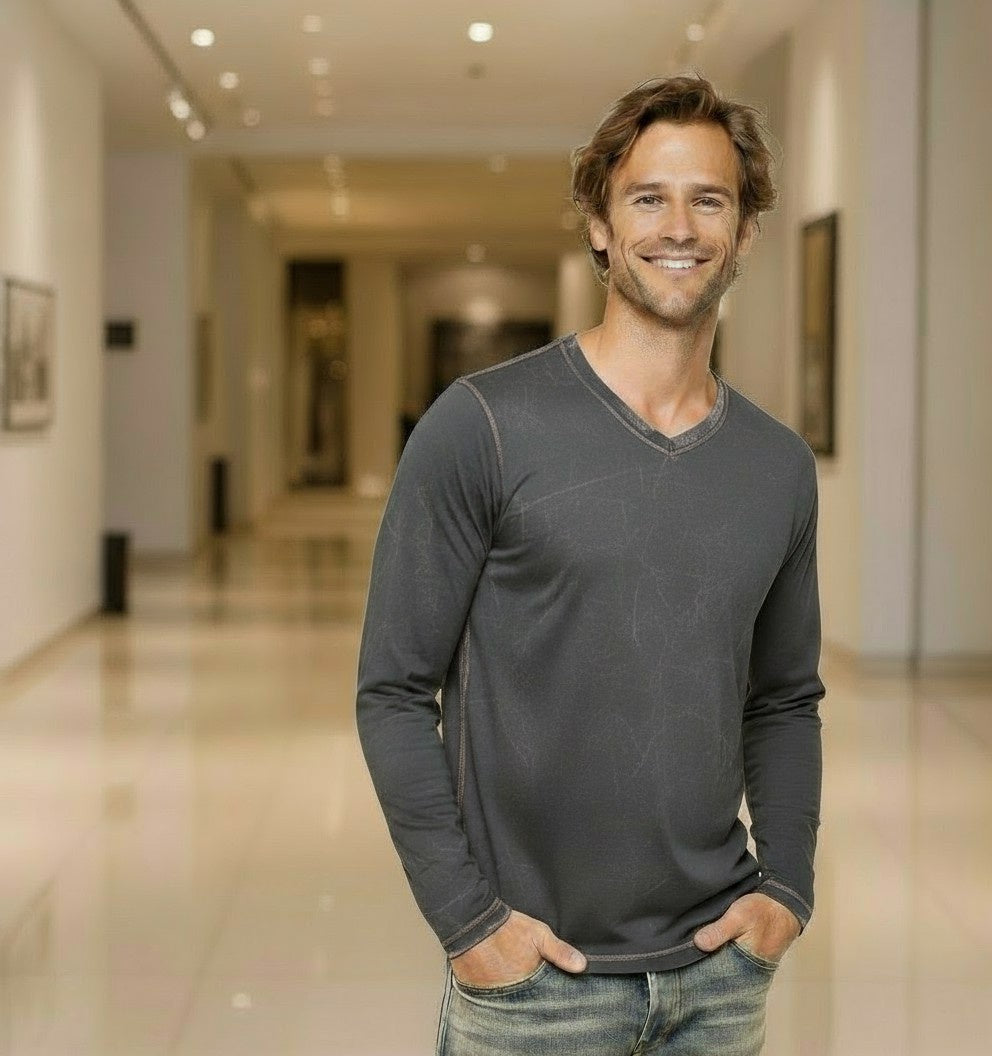 Long Sleeves V-Neck